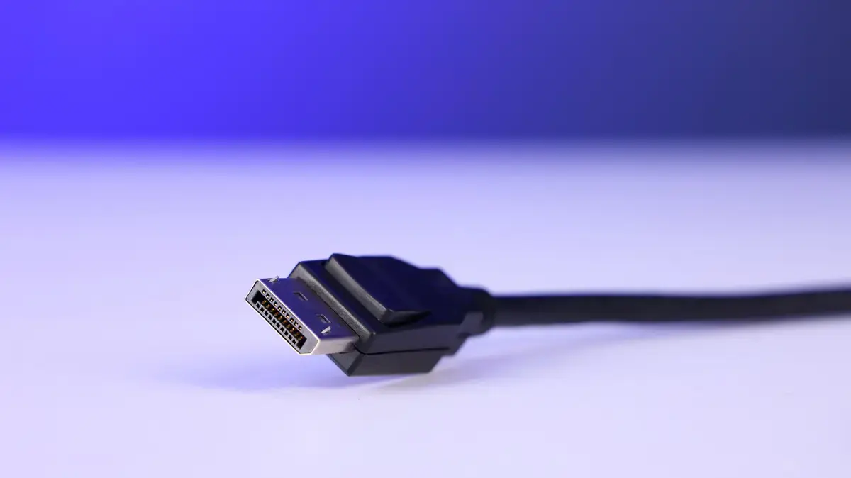 Cabluri DisplayPort: Pasive vs. Active – Ce alegi pentru o imagine perfectă?