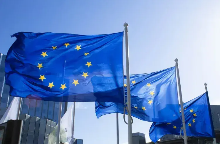 Comisia Europeană revizuiește regulile Crypto pe fondul creșterii adopției