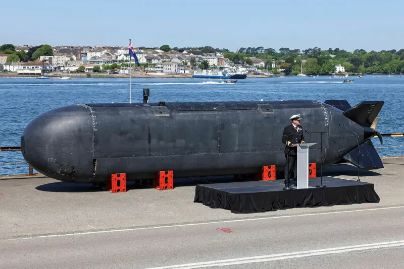 Premieră istorică: Submarinul autonom britanic XV Excalibur a lansat cu succes o torpilă